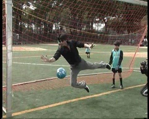 376888_295450760553744_2030587773_n - Shahrukh Khan 3