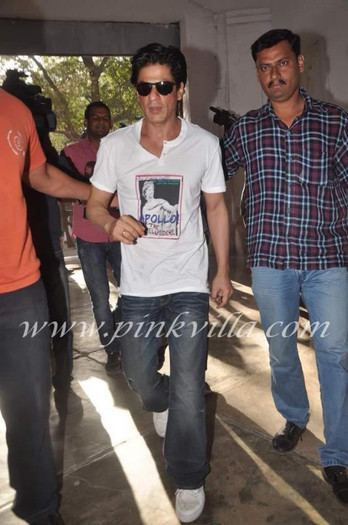 383377_247709058661248_894273488_n - Shahrukh Khan 3