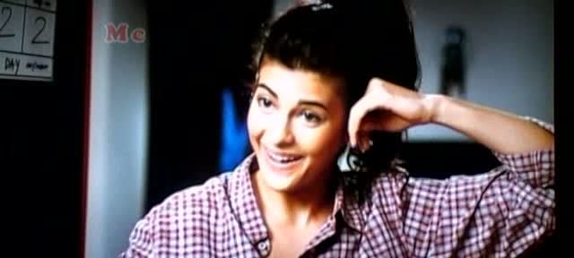 Salut maaai *intra peste Vali in baie*