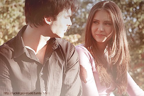 hei a fost doar o gluma! - The vampire diaries banda
