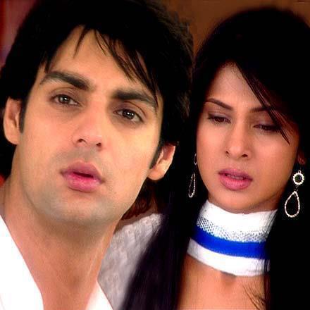 581250_254633784639167_710271784_n - jennifer winget11