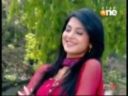 488382_325735510851345_1167595988_n - jennifer winget11