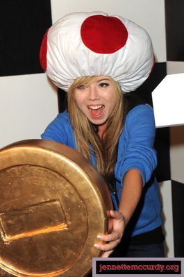 normal_002~91 - Jeanette McCurdy - Nintendo Celebrates The Launch Of Super Mario 3D Land