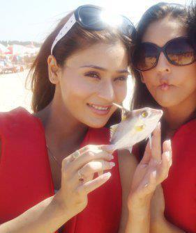539990_266110776816952_565511269_n - xxSadhna-Sara Khanxx