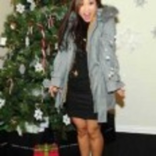 Brenda_Song_1261210573_2 - Brenda Song