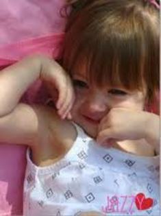 diupdiup...somiic somiic [si incepe sa planga]