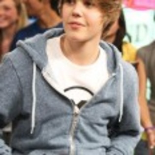 Justin_Bieber_1267178319_2