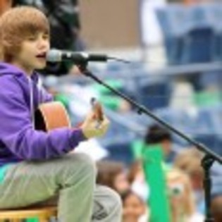 Justin_Bieber_1267178395_0