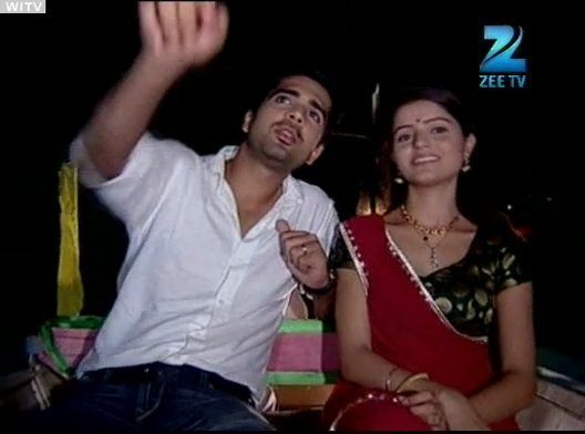 267918_132776653468503_2226766_n - xxRubina si Avinashxx