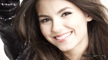 normal_008 - Victoria Justice - Photoshoot 005 - 2011 D Foreman