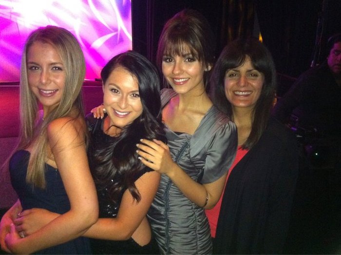 294599_10150345463850832_6934772_n