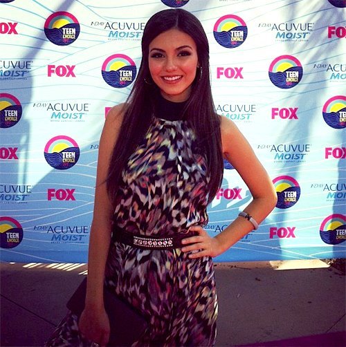 554882_10151141013090832_525472521_n