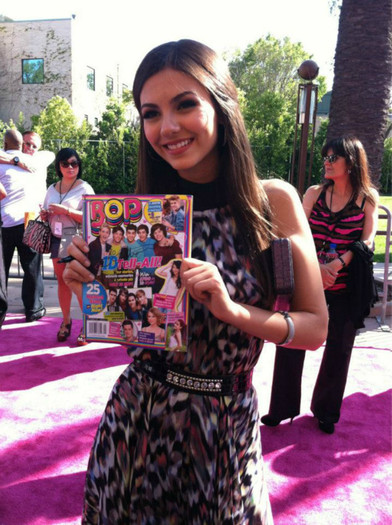 557110_10151141013615832_1990766024_n