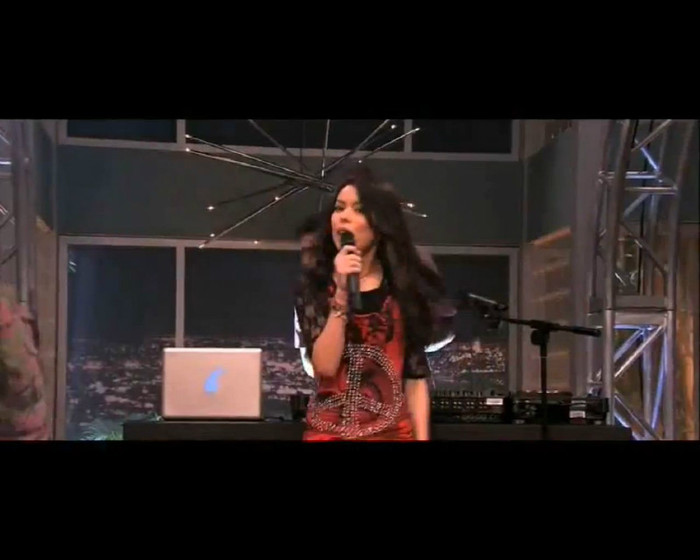 Miranda Cosgrove & Victoria Justice - Leave It All to Shine (Official Music Vide_2012-07-31_12-27-12