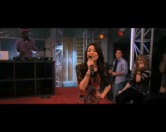 Miranda Cosgrove & Victoria Justice - Leave It All to Shine (Official Music Vide_2012-07-31_12-26-59