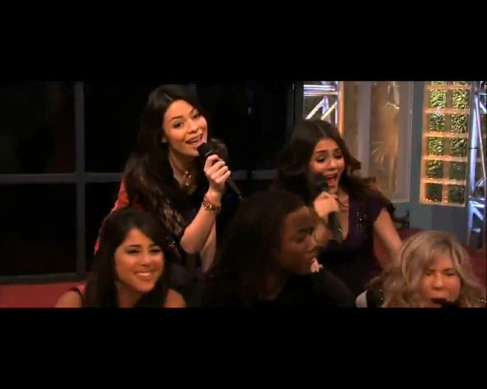 Miranda Cosgrove & Victoria Justice - Leave It All to Shine (Official Music Vide_2012-07-31_12-28-56