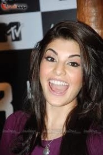 Ma iubeste femeileeeeee=]].