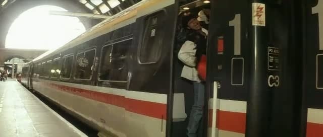 si o ia pe Criss in tren la timp ;o3. - x- Sezon 1-Ep 05 -x
