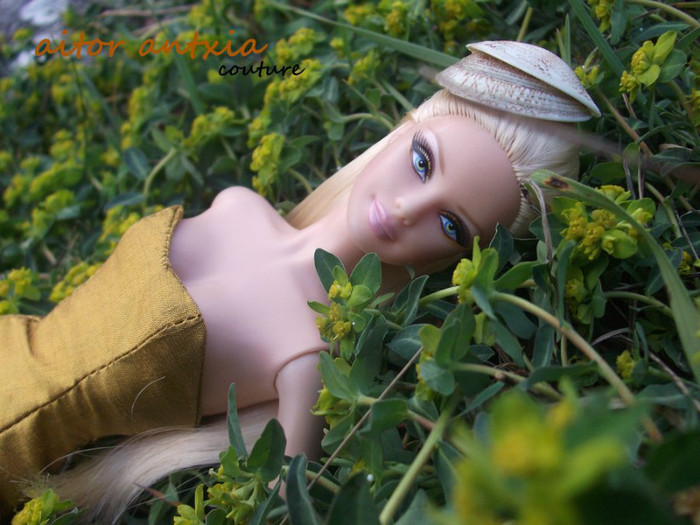 aitor_antxia_couture_by_black_white_swan-d3f2uig - barbie