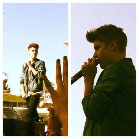 168835_394431430603956_249658507_n - Justin Bieber 5