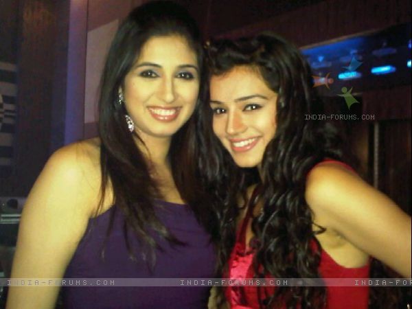 165284-vahbiz-dorabjee-with-sukirti-kandpal