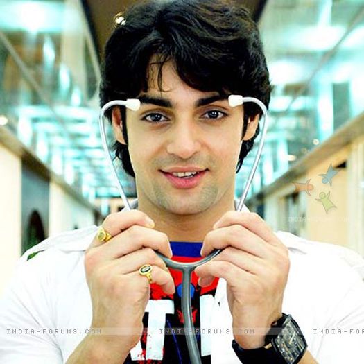 149401-karan-wahi-dill-mill-gayye-stills