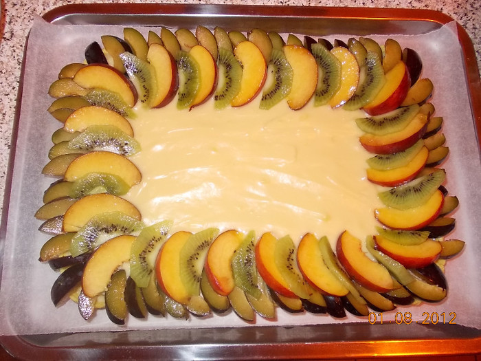ornam tarta - tarta cu fructe2012