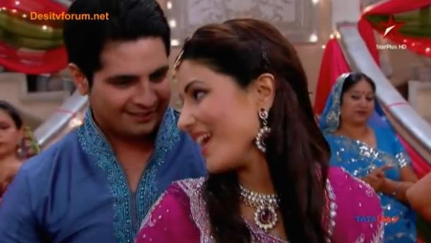 528023_345724425505693_1556709240_n