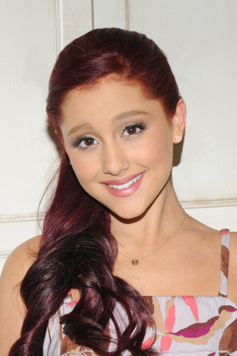  - Ariana Grande - Photoshoot 002 - Michel Simon