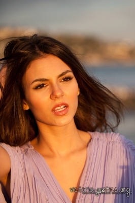 normal_001 - Victoria Justice - Photoshoot 007 - Unknown Photograph