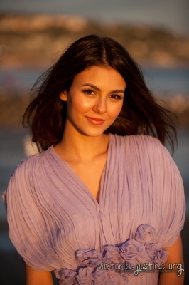 normal_002 - Victoria Justice - Photoshoot 007 - Unknown Photograph