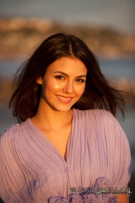 normal_003 - Victoria Justice - Photoshoot 007 - Unknown Photograph