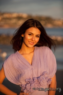 normal_004 - Victoria Justice - Photoshoot 007 - Unknown Photograph