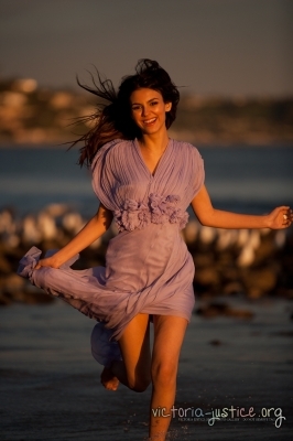 normal_016 - Victoria Justice - Photoshoot 007 - Unknown Photograph