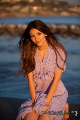 normal_037 - Victoria Justice - Photoshoot 007 - Unknown Photograph