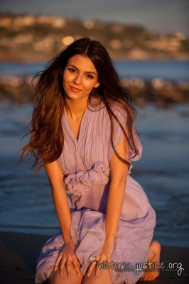 normal_038 - Victoria Justice - Photoshoot 007 - Unknown Photograph