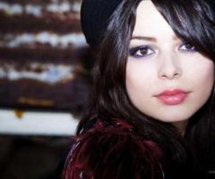 Miranda_Cosgrove_007_thumb