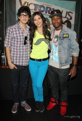 normal_021 - x OFERTA - DAI 3 COMM - PRIMESTE 5 - LOOK