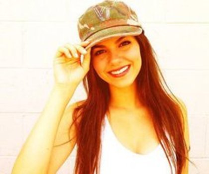 302382_10151163834995832_1199791217_n_thumb - x OFERTA - DAI 3 COMM - PRIMESTE 5 - LOOK