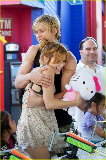 bella-thorne-tristan-pier-date-05 - Bella Thorne Birds on the Beach