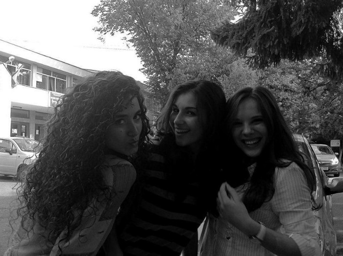 295158_199713090155213_375018436_n