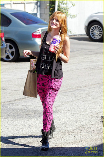 bella-thorne-tca-rehearsal-01 - Bella Thorne Pink Zebra Pants