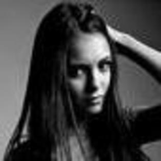 nina-dobrev-866111l-thumbnail_gallery - Nina Dobrev