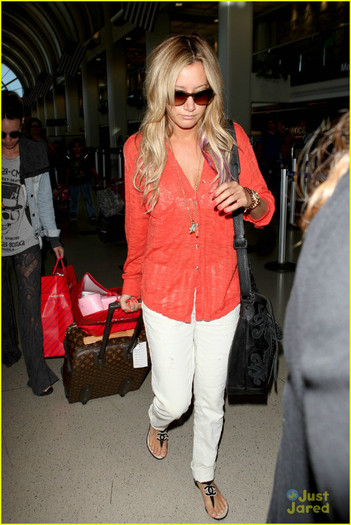 tisdale-lax-girl-01 - Ashley Tisdale Airport Chic Arrival