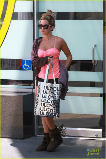 ashley-tisdale-gym-time-01 - Ashley Tisdale Excited For Step Up Revolution