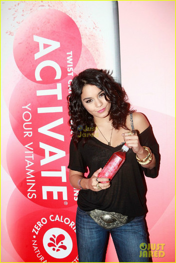 hudgens-activate-04 - Vanessa Hudgens Get Activated PopUp Shop Opening