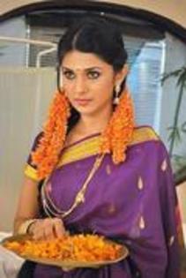 29409883_HWRMLSOMJ - jennifer winget11