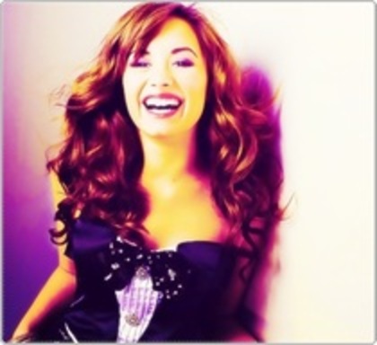 75869951_BRQOISE3 - demi lovato