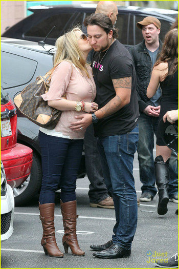 tiffany-thornton-chris-carney-kiss-03 - Tiffany Thornton Cheek Kiss for Husband Chris