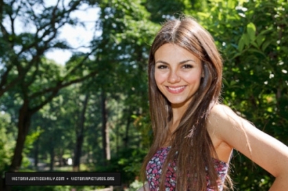 normal_003 - Victoria Justice - Photoshoot 010 - Kathleen Kamphausen